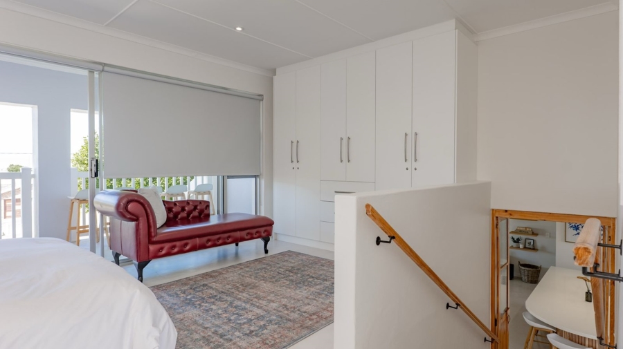 To Let 3 Bedroom Property for Rent in Struisbaai Western Cape